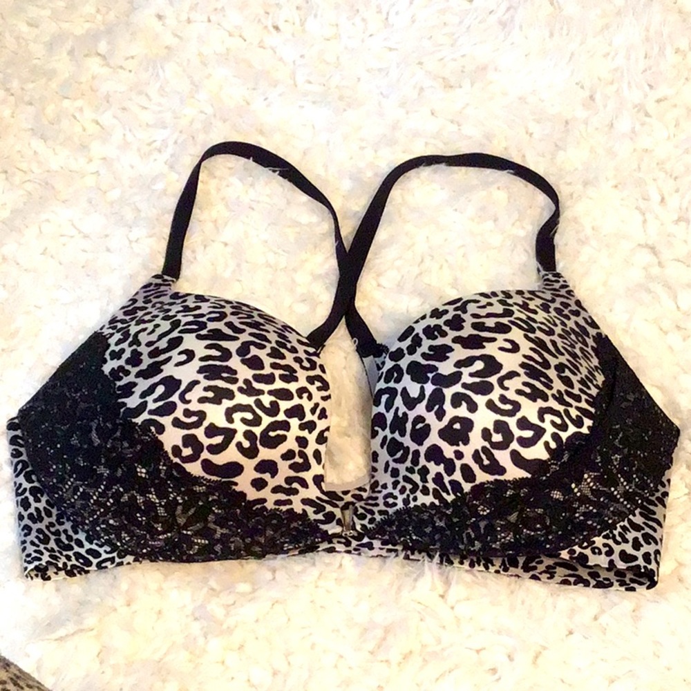 Victoria’s Secret 36D push up bra razor back